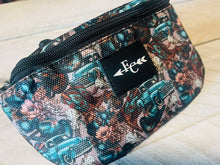 Load image into Gallery viewer, POMMEL BAGS