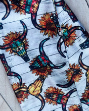 Load image into Gallery viewer, PRINT TAIL BAGS