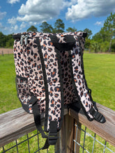 Load image into Gallery viewer, BACK PACK COOLERS AND LUNCH BOXES